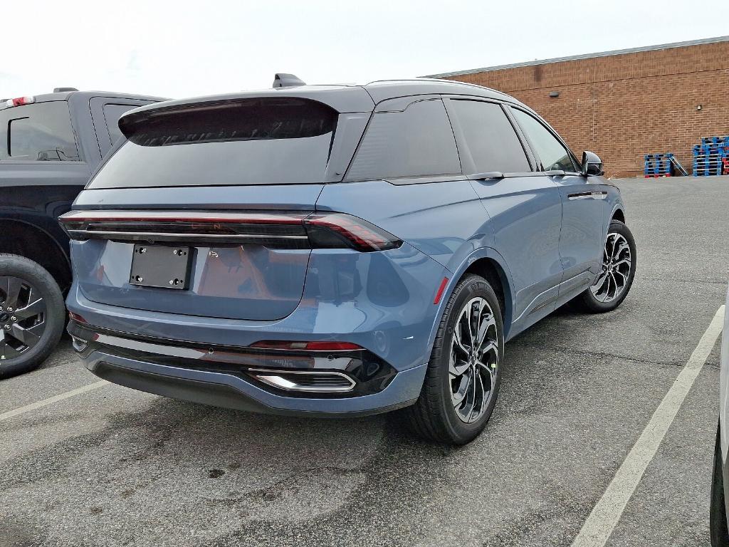 new 2025 Lincoln Nautilus car, priced at $61,613