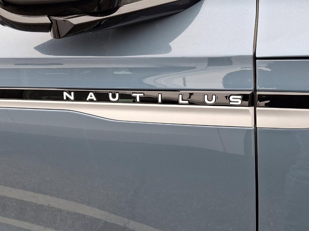new 2025 Lincoln Nautilus car, priced at $61,613