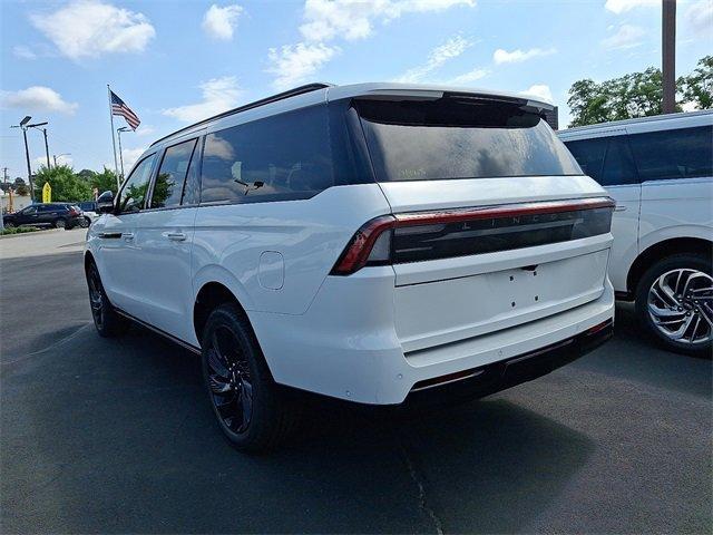 new 2025 Lincoln Navigator L car, priced at $109,300