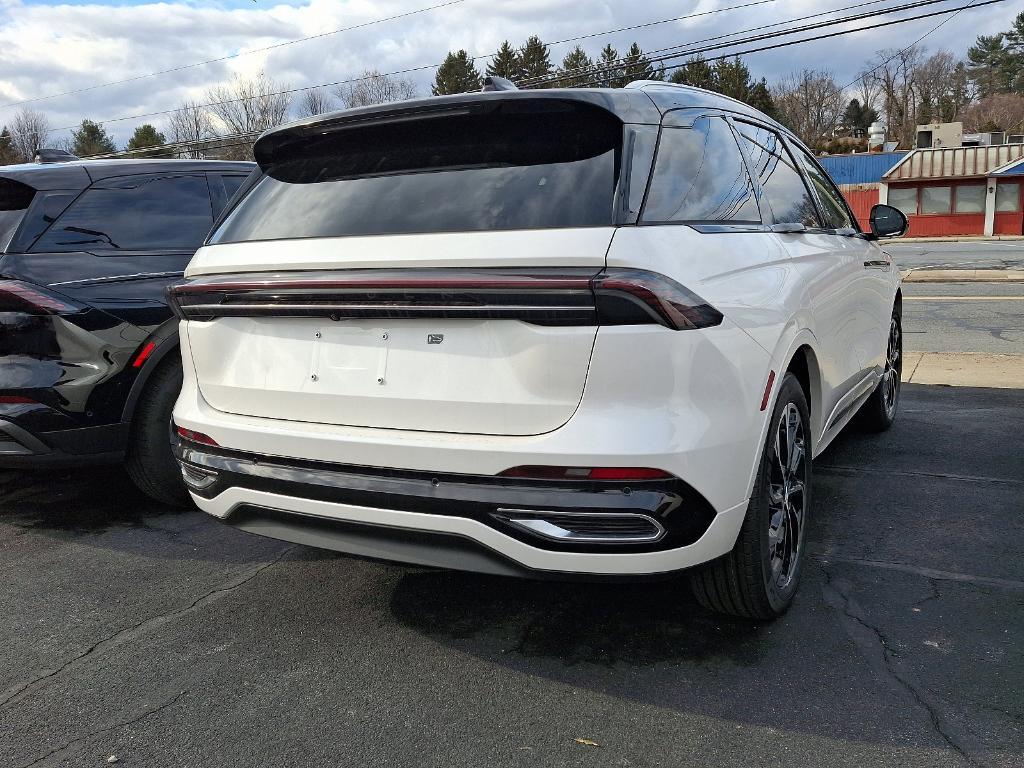 new 2025 Lincoln Nautilus car, priced at $63,455