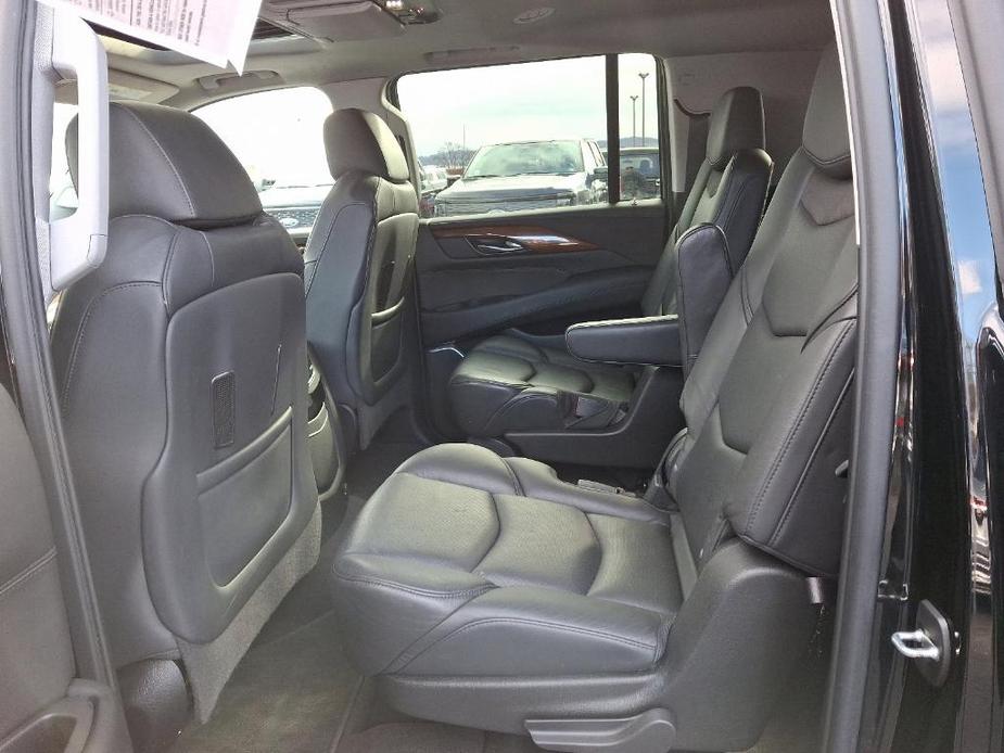 used 2020 Cadillac Escalade ESV car, priced at $43,292