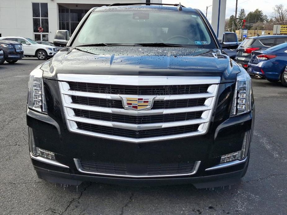 used 2020 Cadillac Escalade ESV car, priced at $43,292