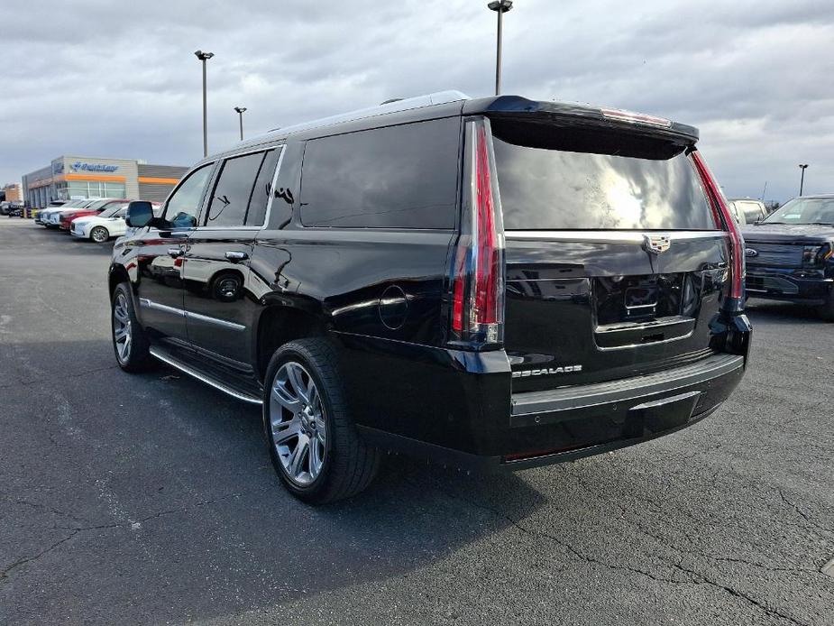 used 2020 Cadillac Escalade ESV car, priced at $43,292