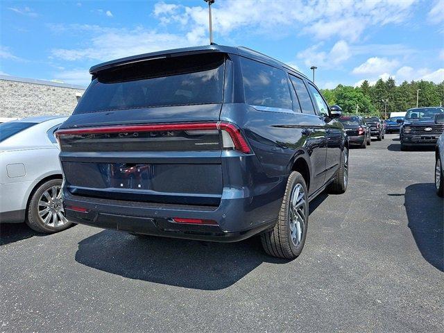 new 2025 Lincoln Navigator car, priced at $102,940