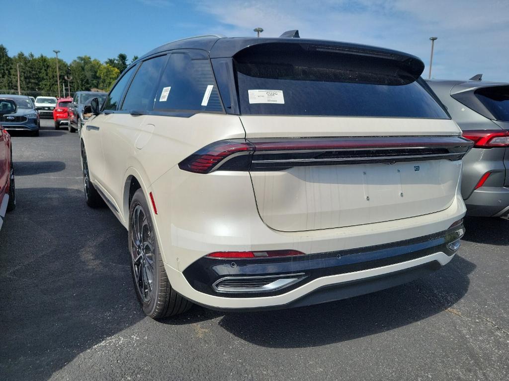 new 2024 Lincoln Nautilus car, priced at $55,695