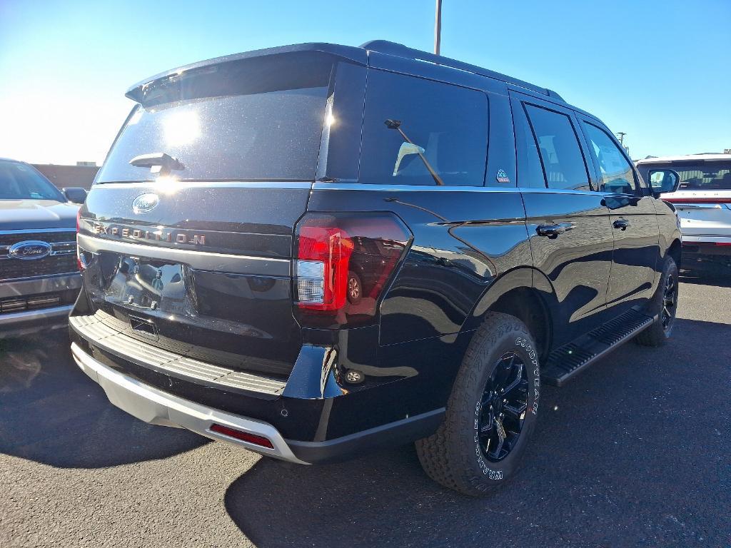 new 2024 Ford Expedition car, priced at $82,015