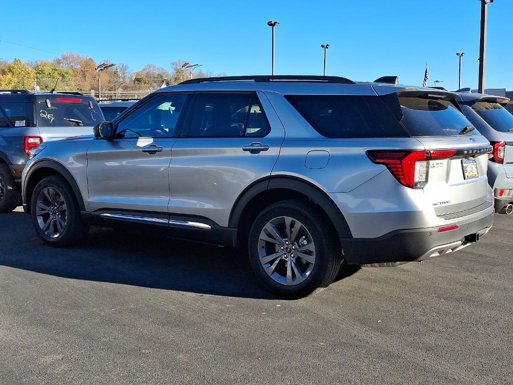 new 2025 Ford Explorer car, priced at $47,800