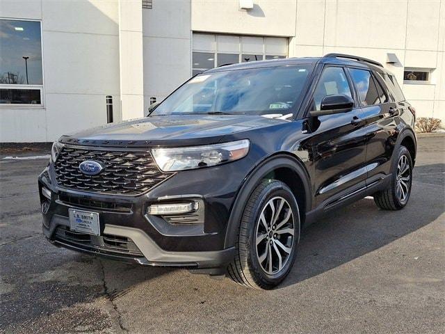 used 2022 Ford Explorer car, priced at $33,254