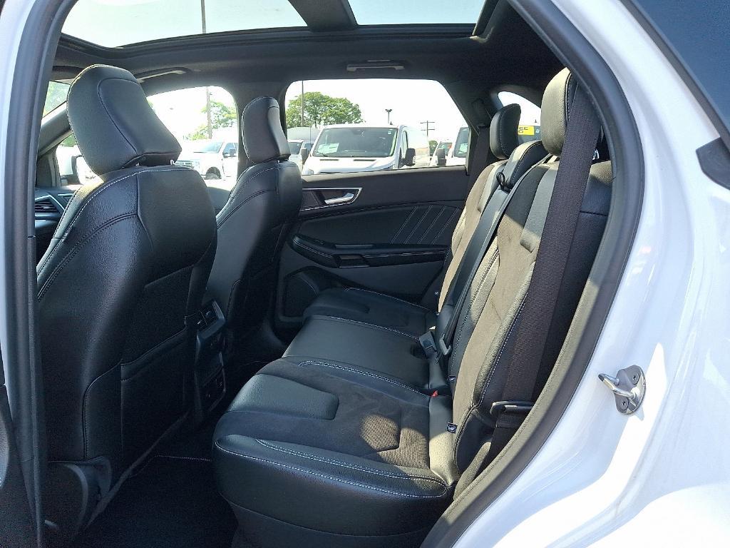 used 2024 Ford Edge car, priced at $40,994
