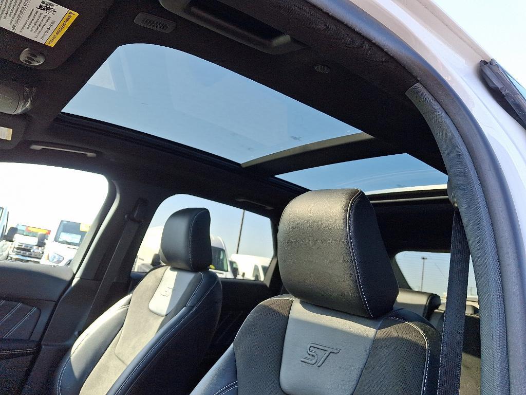 used 2024 Ford Edge car, priced at $40,994
