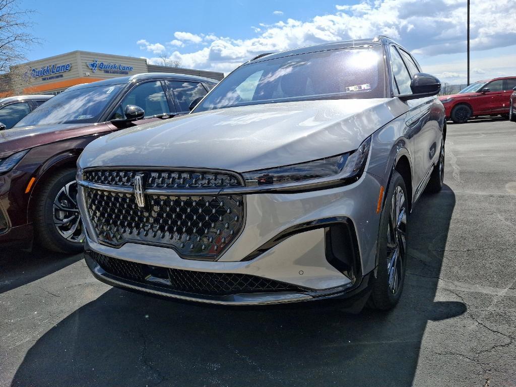 new 2025 Lincoln Nautilus car, priced at $62,068