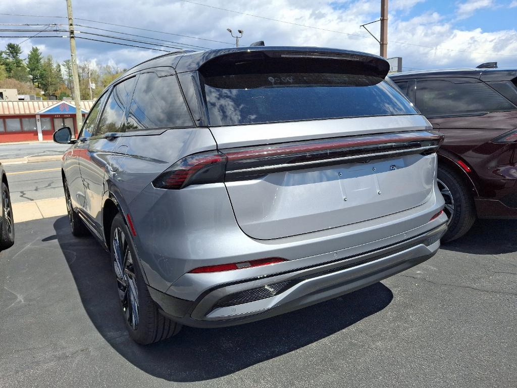 new 2025 Lincoln Nautilus car, priced at $62,068