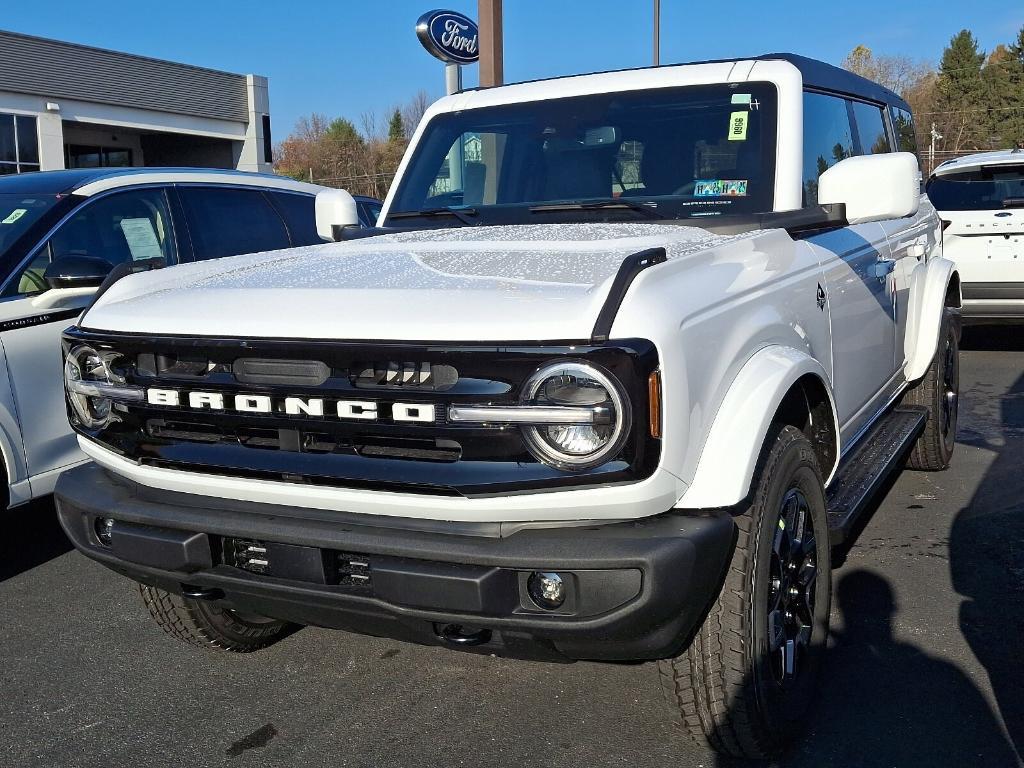 new 2024 Ford Bronco car, priced at $50,530