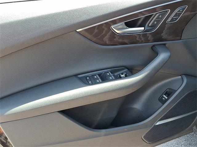 used 2022 Audi Q7 car, priced at $38,284