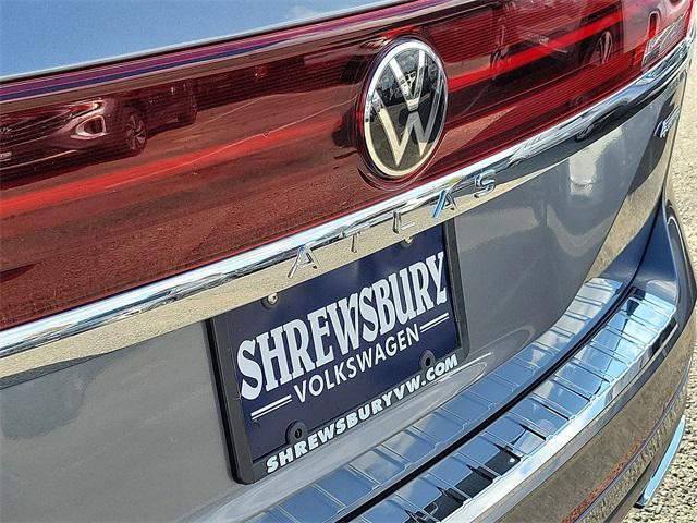 new 2025 Volkswagen Atlas car, priced at $55,841