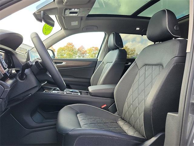 new 2025 Volkswagen Atlas car, priced at $55,841