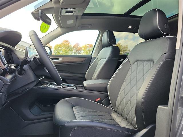 new 2025 Volkswagen Atlas car, priced at $55,841