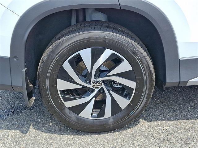 new 2025 Volkswagen Tiguan car, priced at $33,352