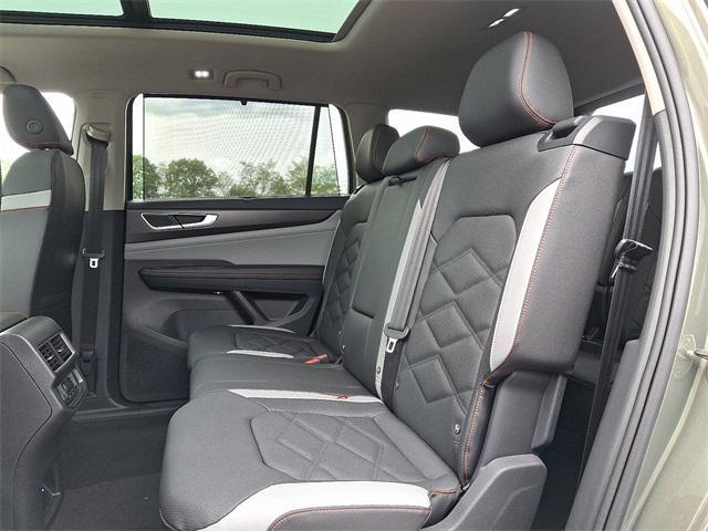 new 2025 Volkswagen Atlas car, priced at $48,822