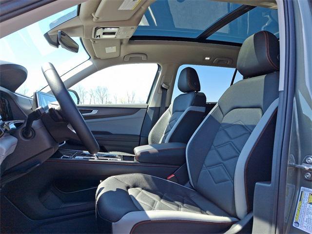 new 2025 Volkswagen Atlas car, priced at $48,886