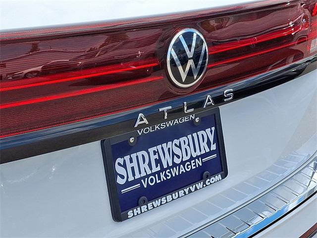new 2025 Volkswagen Atlas car, priced at $49,819