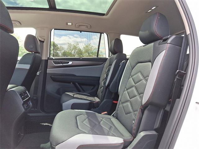new 2025 Volkswagen Atlas car, priced at $49,819