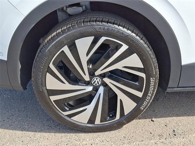 new 2025 Volkswagen ID.4 car, priced at $59,916