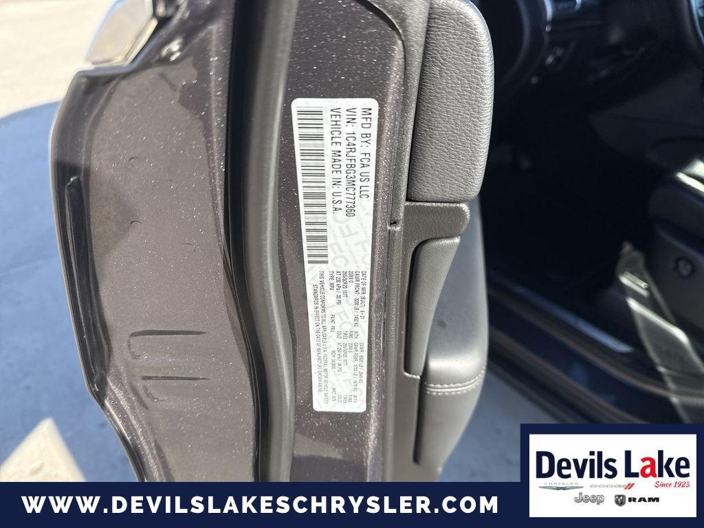 used 2021 Jeep Grand Cherokee car, priced at $27,491