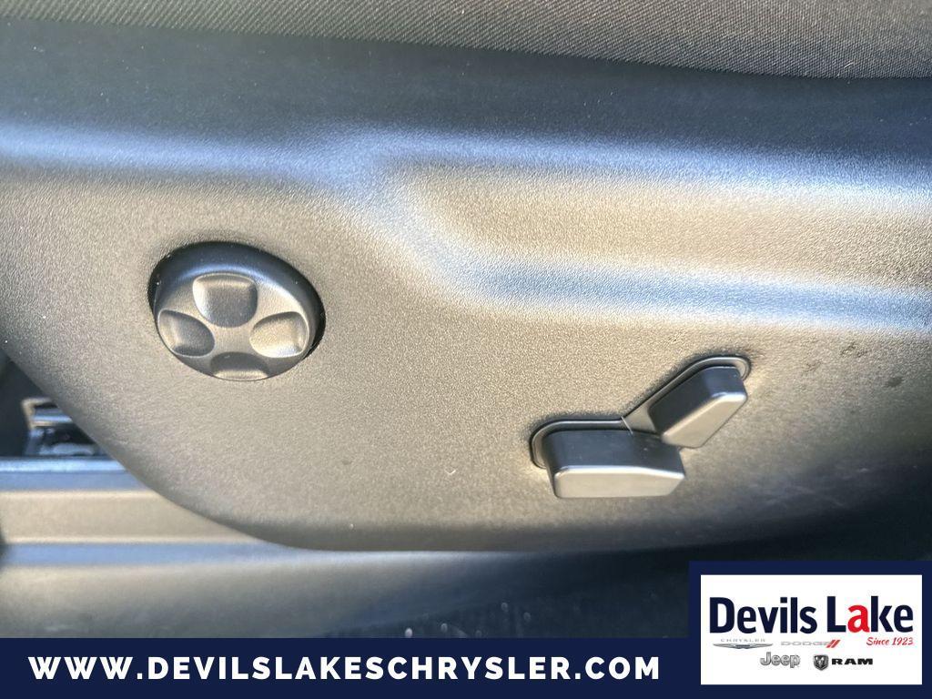 used 2021 Jeep Grand Cherokee car, priced at $27,491