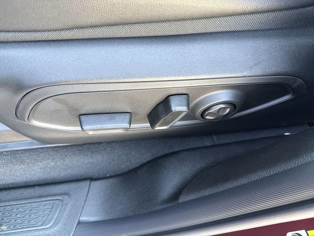 new 2025 Jeep Grand Cherokee car, priced at $45,978