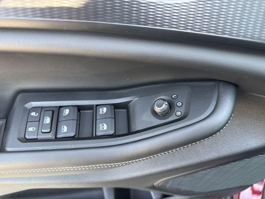 new 2025 Jeep Grand Cherokee car, priced at $45,978