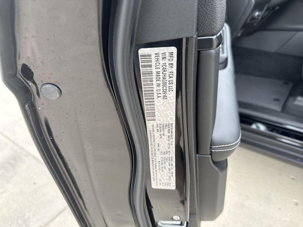 new 2025 Jeep Grand Cherokee car, priced at $42,104