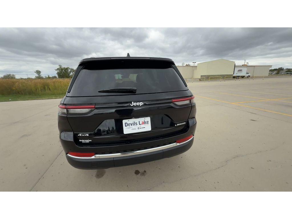 new 2025 Jeep Grand Cherokee car, priced at $42,104