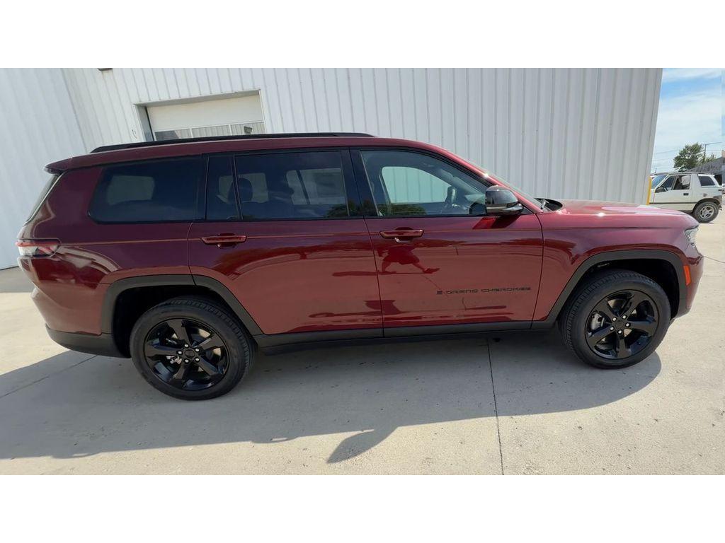 new 2025 Jeep Grand Cherokee L car, priced at $51,550