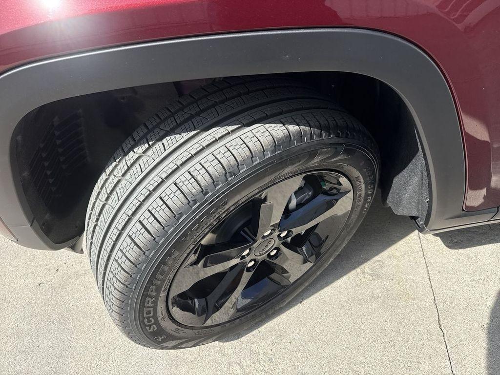 new 2025 Jeep Grand Cherokee L car, priced at $51,550