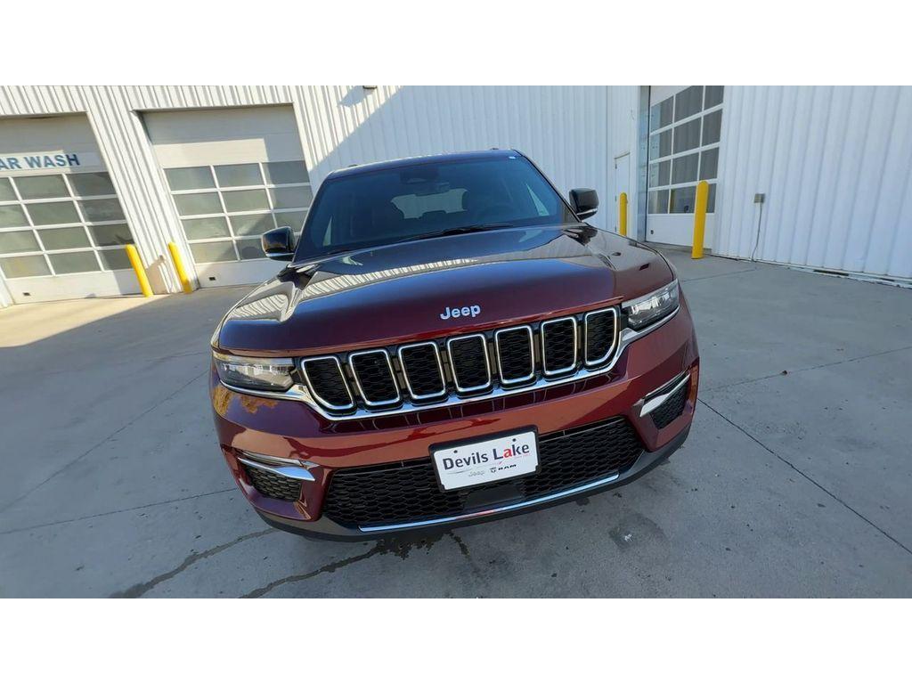 new 2025 Jeep Grand Cherokee car, priced at $47,173