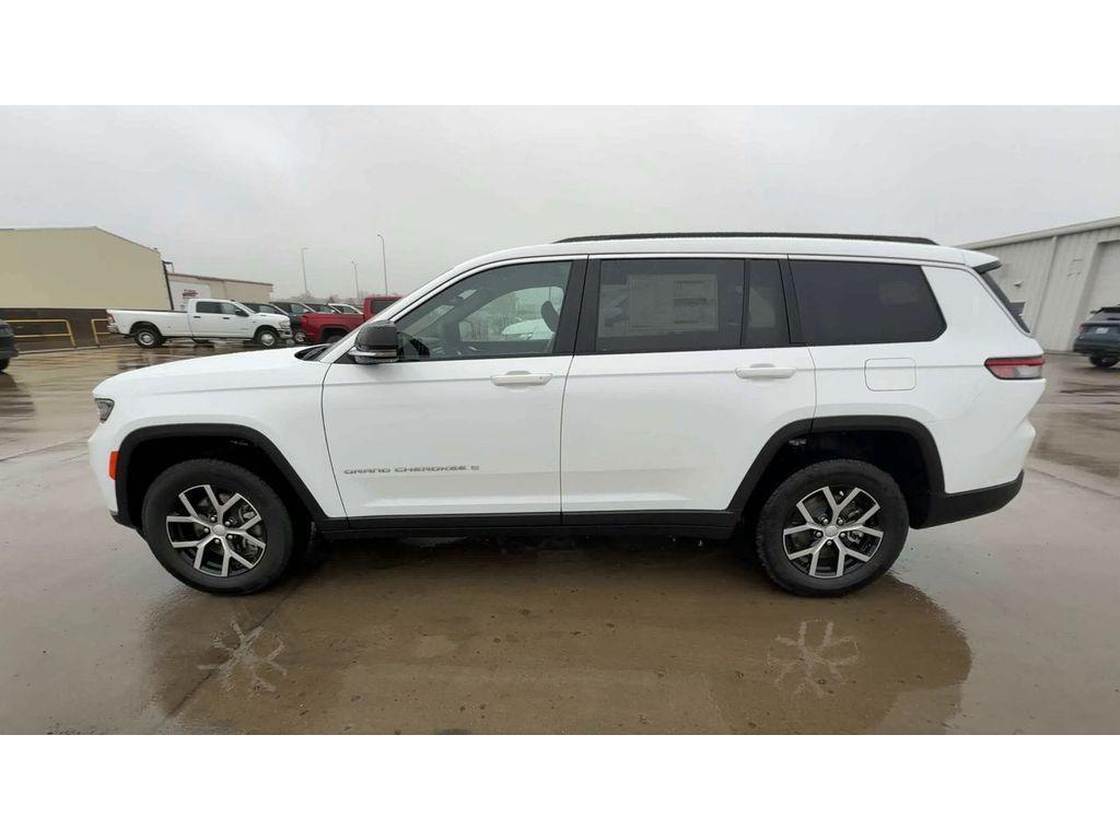 new 2025 Jeep Grand Cherokee L car, priced at $47,665