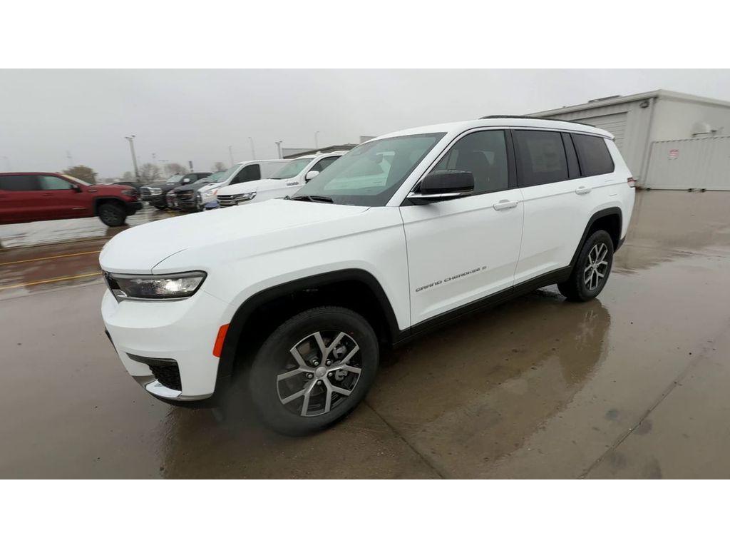 new 2025 Jeep Grand Cherokee L car, priced at $47,665