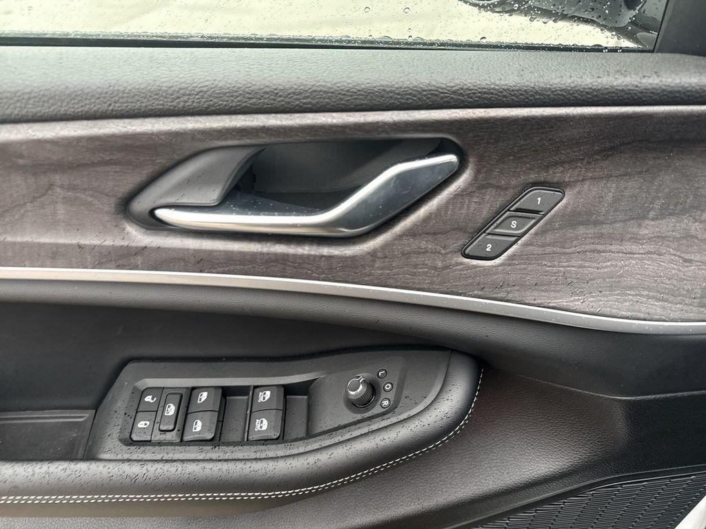 new 2025 Jeep Grand Cherokee L car, priced at $47,665