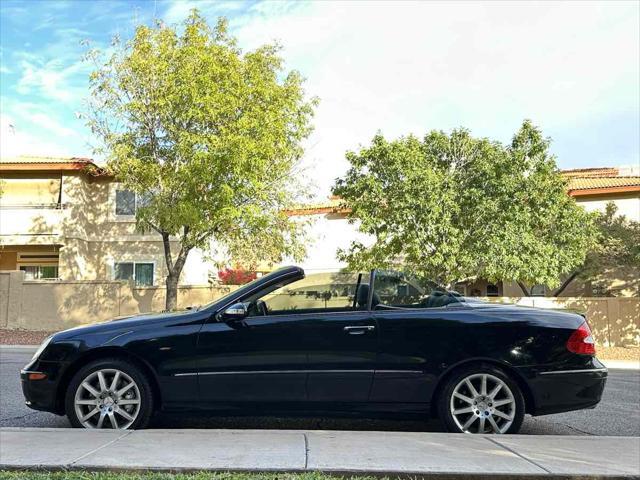 used 2007 Mercedes-Benz CLK-Class car, priced at $7,700