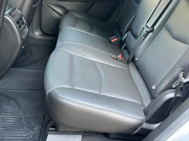 used 2018 Cadillac XT5 car, priced at $18,500