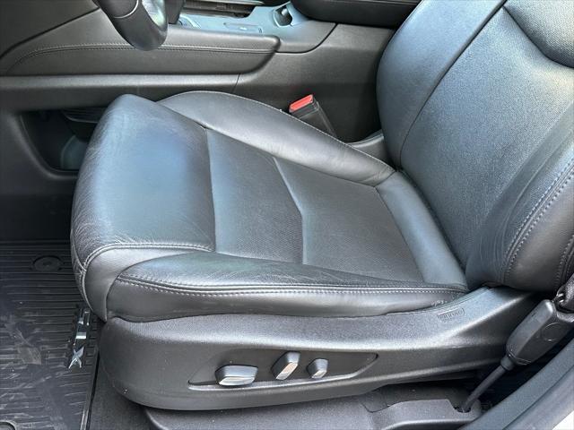 used 2018 Cadillac XT5 car, priced at $18,500