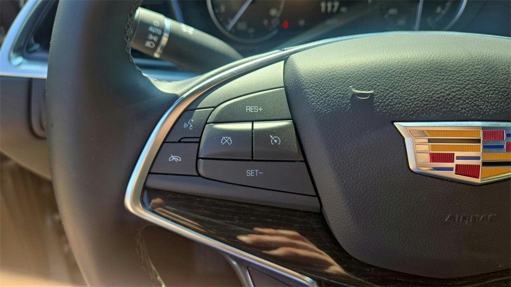 used 2025 Cadillac XT5 car, priced at $42,500