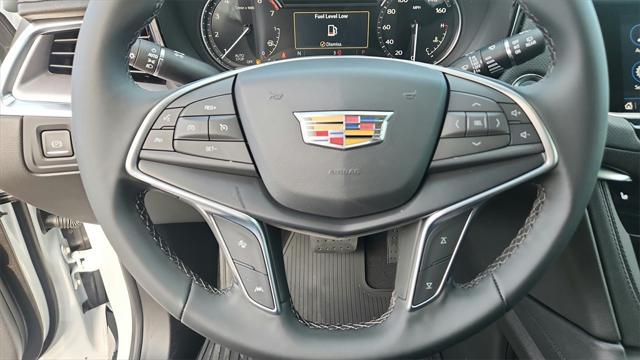 new 2025 Cadillac XT5 car, priced at $48,829