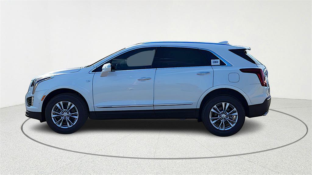 new 2025 Cadillac XT5 car, priced at $40,570