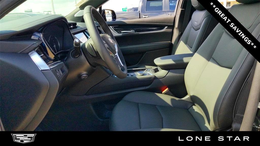 new 2025 Cadillac XT5 car, priced at $49,203