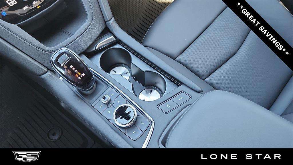 new 2025 Cadillac XT6 car, priced at $50,619