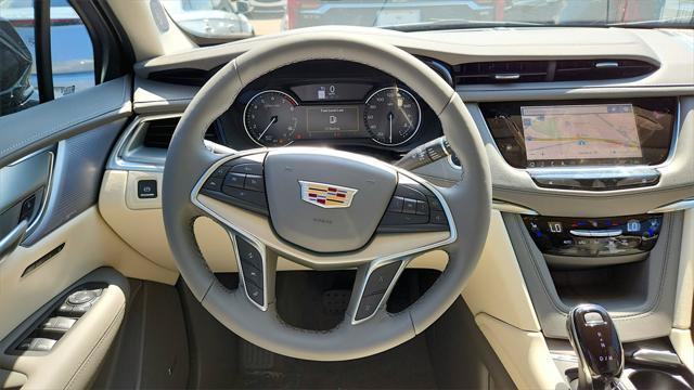 new 2025 Cadillac XT5 car, priced at $54,899