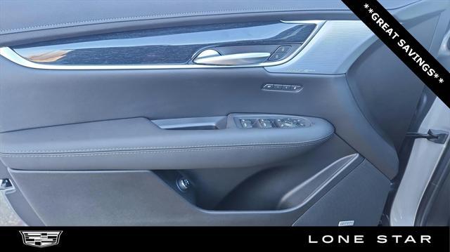 new 2025 Cadillac XT5 car, priced at $57,054