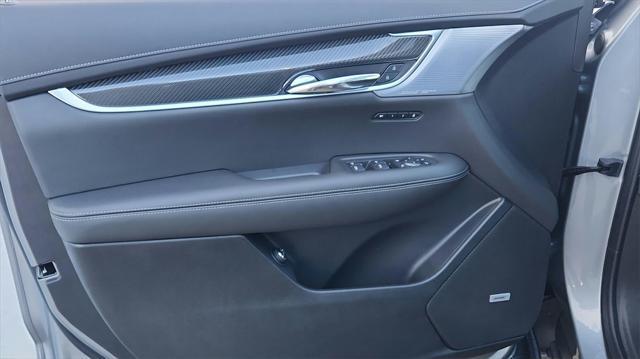 new 2025 Cadillac XT6 car, priced at $66,625